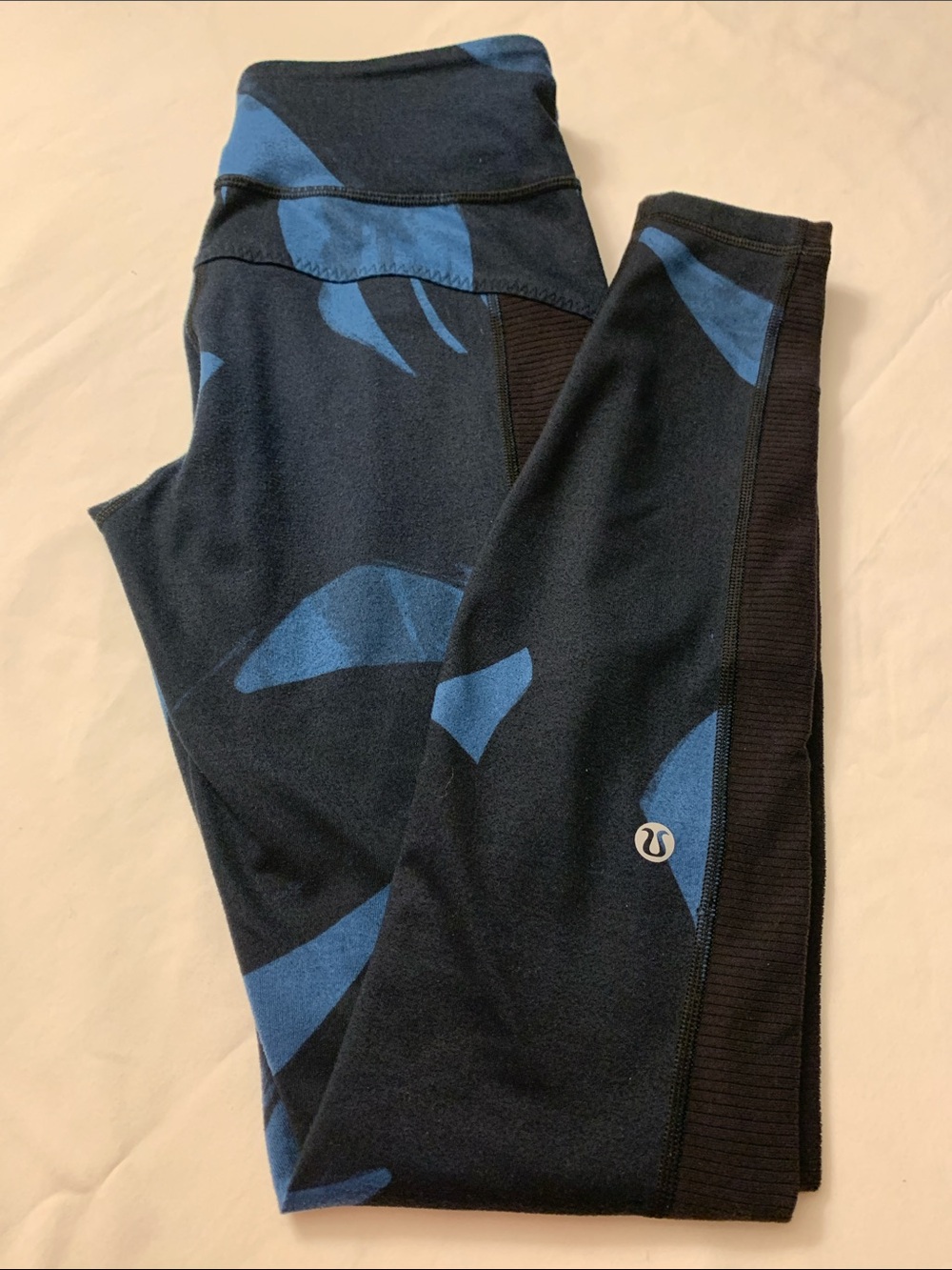 lululemon athletica Navy Leggings with Blue Abstract Print